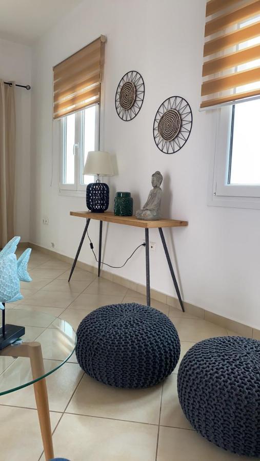 Theasis Apartment Pera Gyalos ภายนอก รูปภาพ